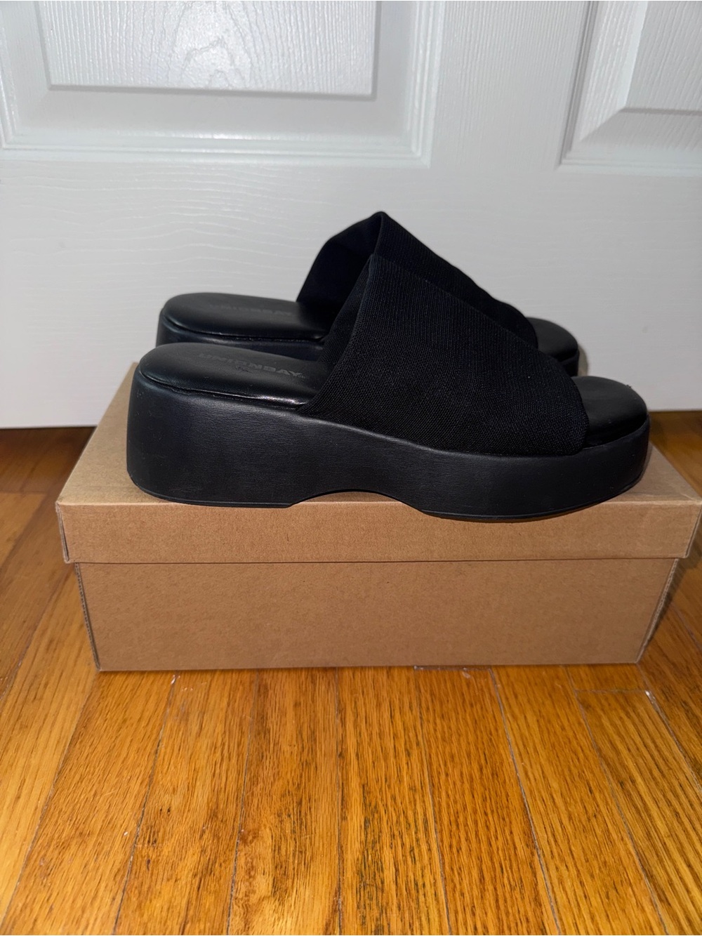 UNIONBAY Black Platform Slide Sandals